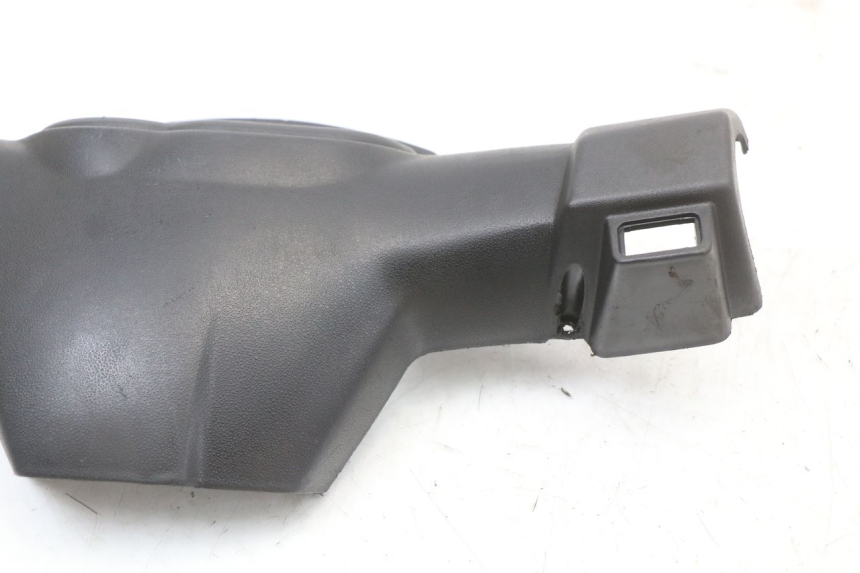 photo de COUVRE GUIDON ARRIERE PIAGGIO NEW TYPHOON 50 (2018 - 2021)