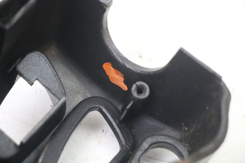 photo de COUVRE GUIDON ARRIERE PIAGGIO VESPA GRANTURISMO 125 (2003 - 2007)