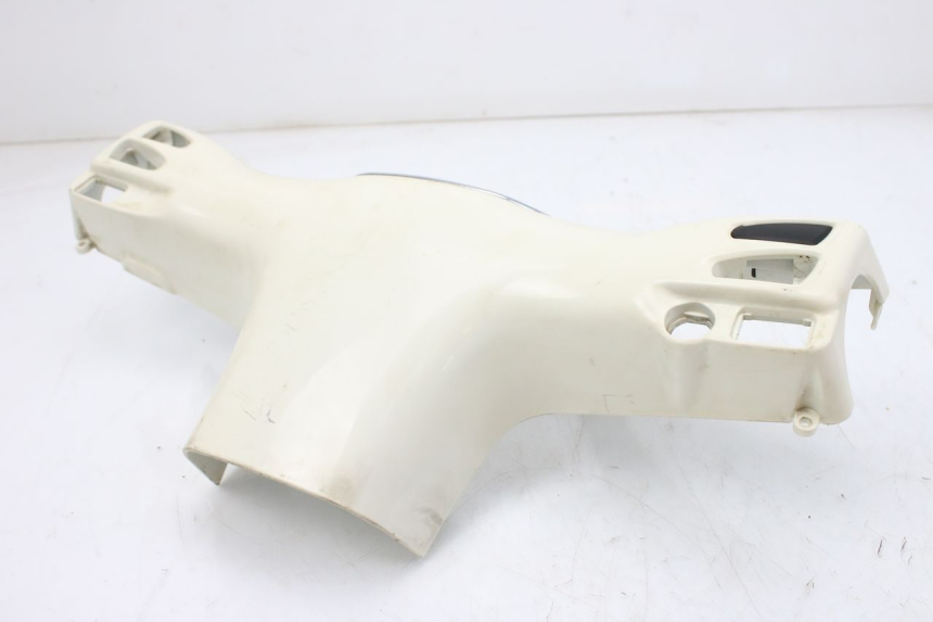 photo de COUVRE GUIDON ARRIERE PIAGGIO VESPA GTS IGET ABS 125 (2017 - 2023)