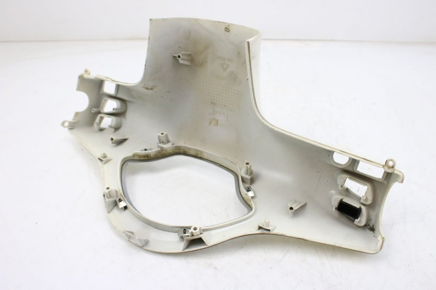photo de COUVRE GUIDON ARRIERE PIAGGIO VESPA GTS IGET ABS 125 (2017 - 2023)