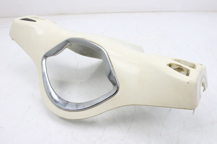 photo de COUVRE GUIDON ARRIERE PIAGGIO VESPA GTS IGET ABS 125 (2017 - 2023)