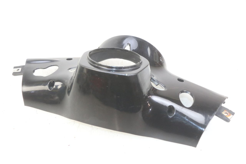 photo de COUVRE GUIDON ARRIERE PIAGGIO VESPA PRIMAVERA 2T 50 (2013 - 2018)