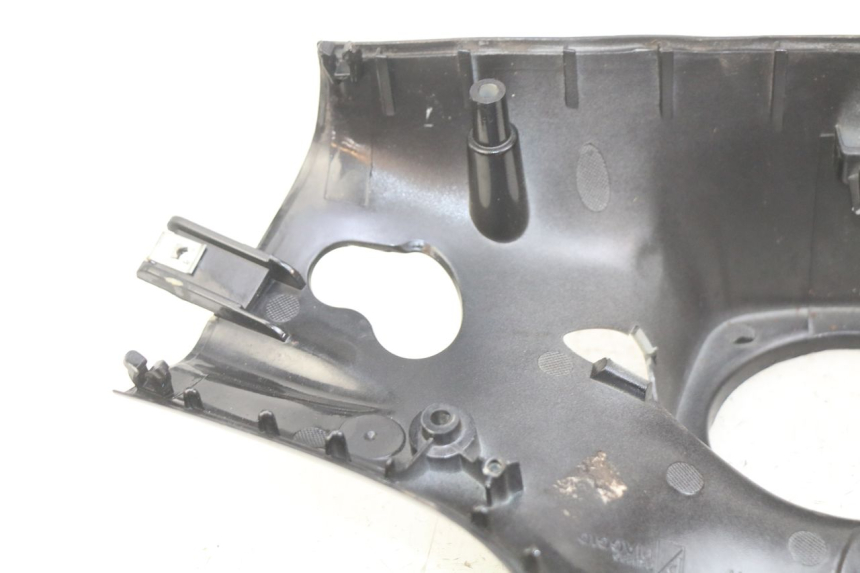 photo de COUVRE GUIDON ARRIERE PIAGGIO VESPA PRIMAVERA 2T 50 (2013 - 2018)