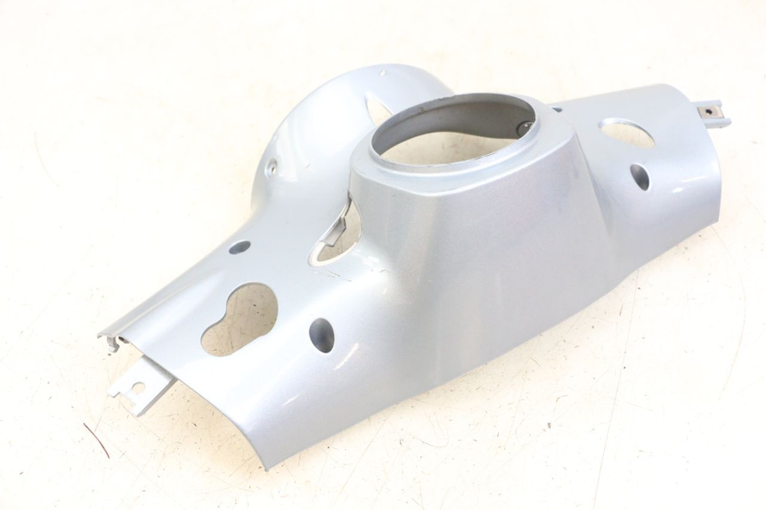 photo de COUVRE GUIDON ARRIERE PIAGGIO VESPA PRIMAVERA 4T 50 (2021 - 2024)