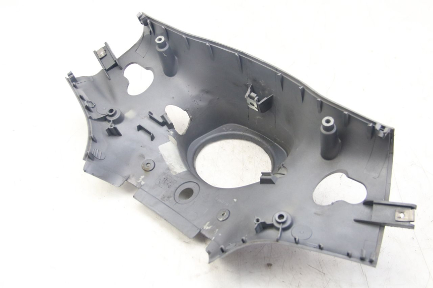 photo de COUVRE GUIDON ARRIERE PIAGGIO VESPA SPRINT 2T 50 (2014 - 2018)