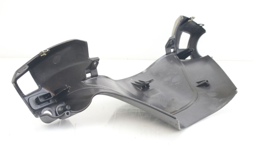 photo de COUVRE GUIDON ARRIERE PIAGGIO X9 EVOLUTION 125 (2003 - 2007)