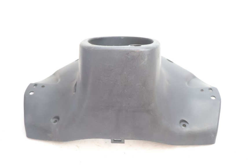 photo de COUVRE GUIDON ARRIERE KEEWAY RY6 2T 50 (2011 - 2019) - Gros plan technique