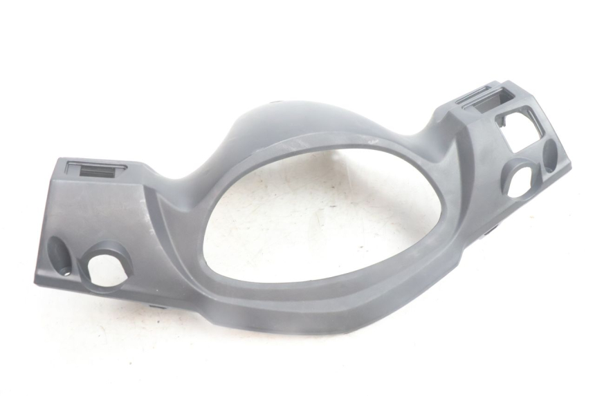 photo de COUVRE GUIDON ARRIERE JM MOTORS SANTANA EVO 50 (2024 - 2026) - Détail de la pièce