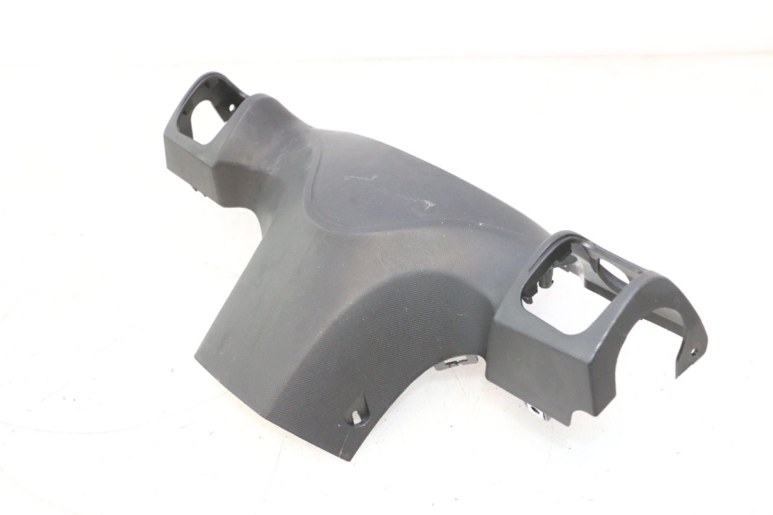 photo de COUVRE GUIDON ARRIERE JM MOTORS SANTANA 50 (2014 - 2023) - Détail de la pièce