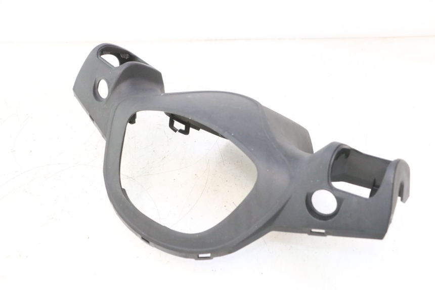 photo de COUVRE GUIDON ARRIERE JM MOTORS SANTANA 50 (2014 - 2023) - Autre angle de vue