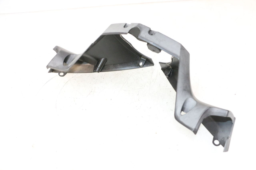 photo de COUVRE GUIDON ARRIERE PEUGEOT SATELIS 125 (2013 - 2018) - Zoom état d’usage