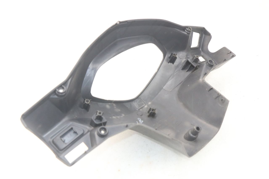 photo de COUVRE GUIDON ARRIERE HONDA SCV LEAD 100 (2003 - 2007)