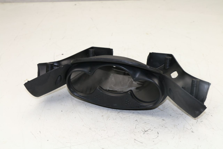 photo de COUVRE GUIDON ARRIERE MBK SKYLINER 125 (1998 - 2001)