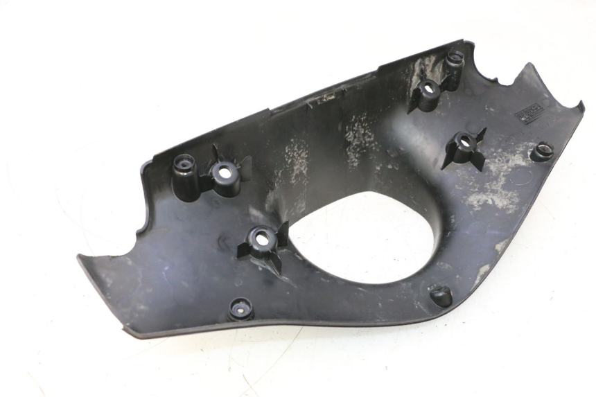 photo de COUVRE GUIDON ARRIERE PEUGEOT SPEEDFIGHT 2 AC 50 (2000 - 2009) - Zoom état d’usage