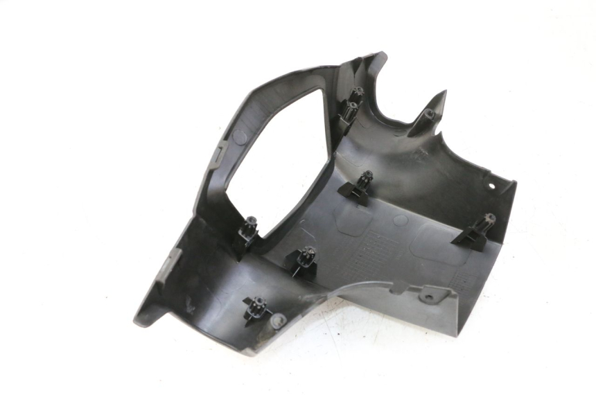 photo de COUVRE GUIDON ARRIERE PEUGEOT STREETZONE I 2T 50 (2018 - 2020)