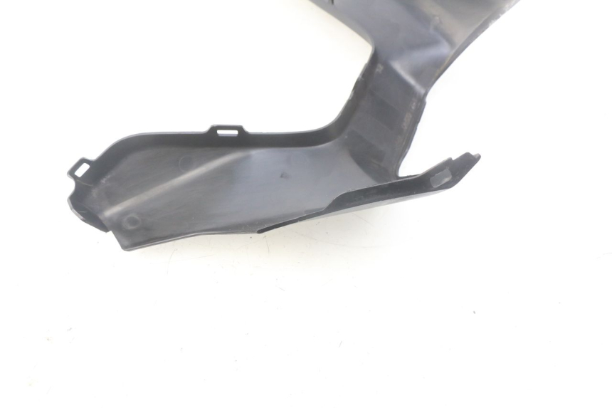 photo de COUVRE GUIDON ARRIERE SUZUKI AN BURGMAN 400 (2006 - 2010)