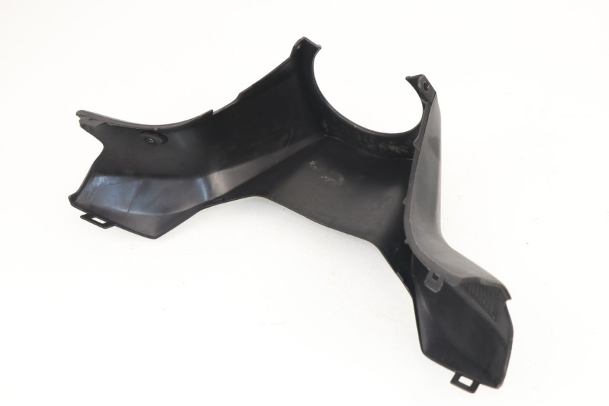 photo de COUVRE GUIDON ARRIERE SUZUKI BURGMAN 125 (2007 - 2014)