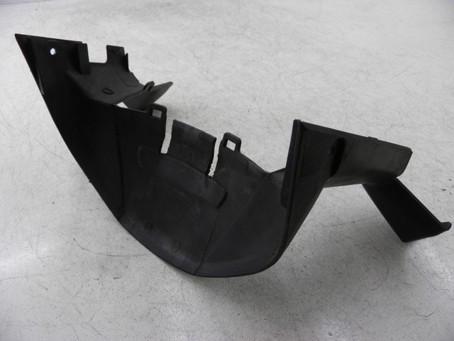 photo de COUVRE GUIDON ARRIERE SUZUKI BURGMAN EXECUTIVE 650 (2008 - 2010)