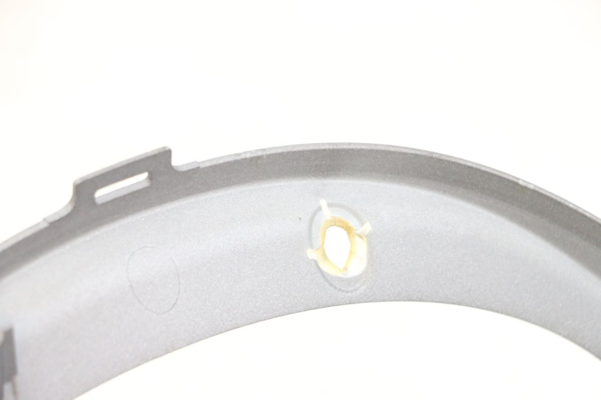 photo de COUVRE GUIDON ARRIERE SYM FIDDLE 3 III 125 (2014 - 2020)
