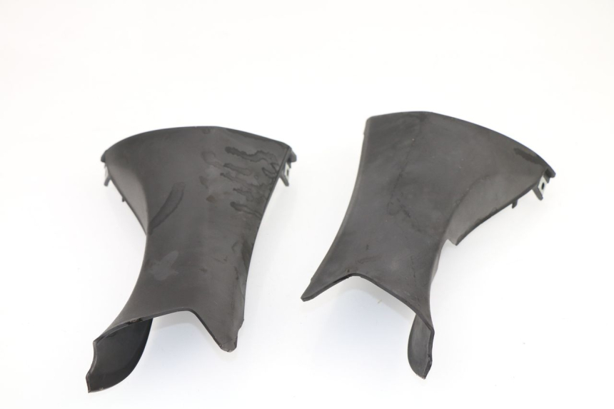 photo de COUVRE GUIDON ARRIERE SYM GTS 250 (2005 - 2008)