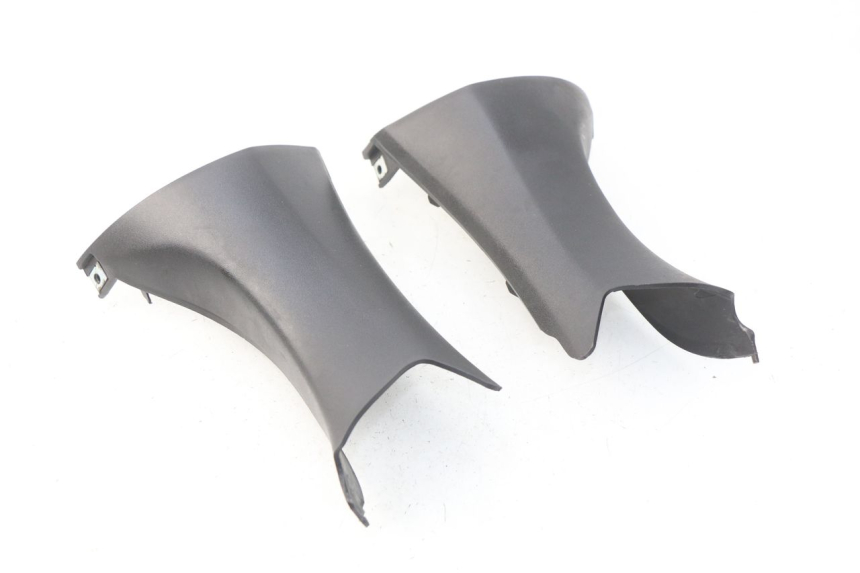 photo de COUVRE GUIDON ARRIERE SYM GTS EFI ABS 125 (2012 - 2016)