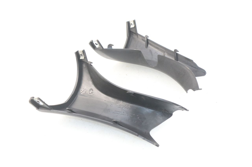 photo de COUVRE GUIDON ARRIERE SYM GTS EFI ABS 125 (2012 - 2016)