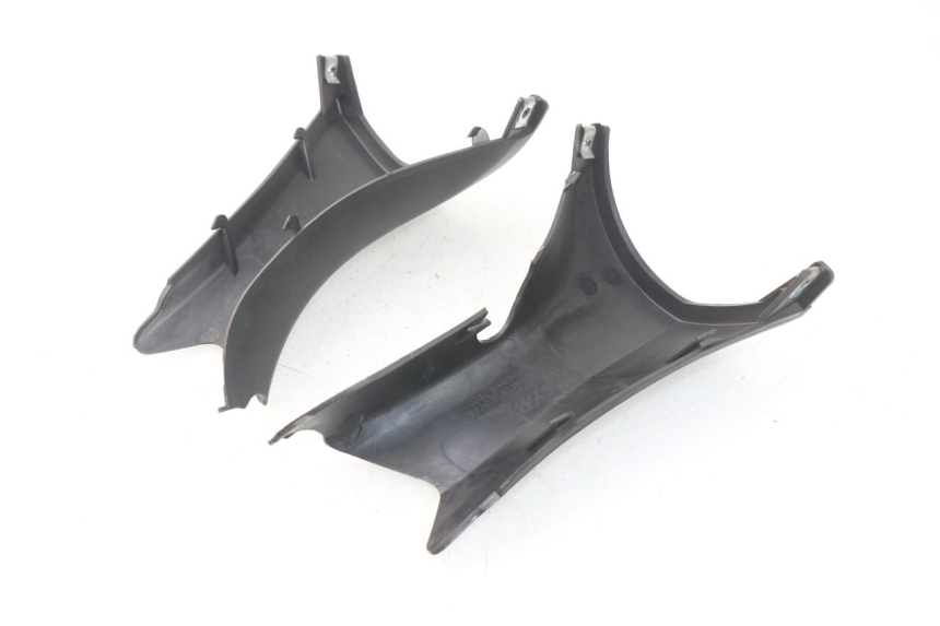 photo de COUVRE GUIDON ARRIERE SYM GTS EFI ABS 125 (2012 - 2016)