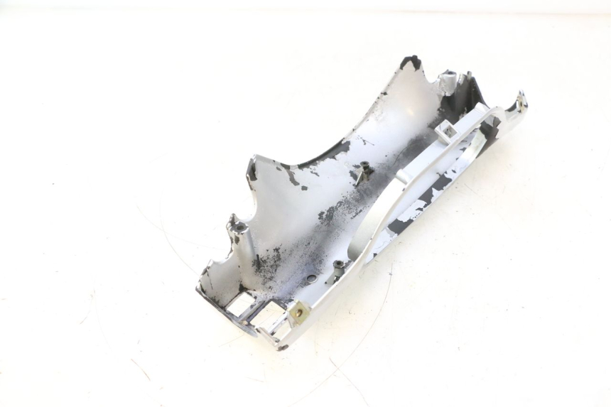 photo de COUVRE GUIDON ARRIERE PIAGGIO TYPHOON 50 (1993 - 1999) - Détail de la pièce