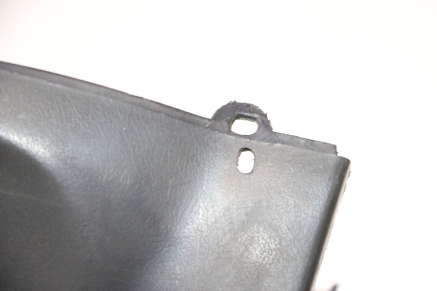 photo de COUVRE GUIDON ARRIERE PEUGEOT V-CLIC VCLIC 50 (2007 - 2013) - Zoom état d’usage