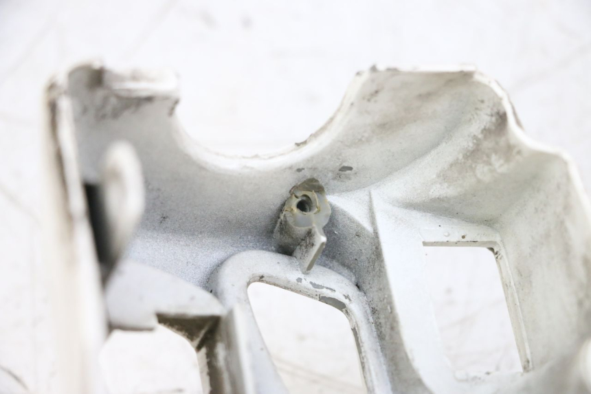 photo de COUVRE GUIDON ARRIERE PIAGGIO VESPA GTS SUPER IE 125 (2009 - 2016) - Zoom état d’usage