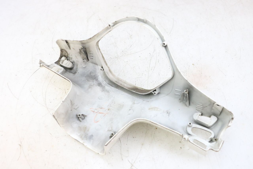 photo de COUVRE GUIDON ARRIERE PIAGGIO VESPA GTS SUPER IE 125 (2009 - 2016) - Points de fixation