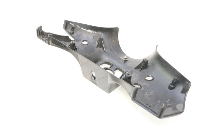 photo de COUVRE GUIDON ARRIERE PIAGGIO VESPA PK FL 2T 50 (1990 - 1996) - Gros plan technique