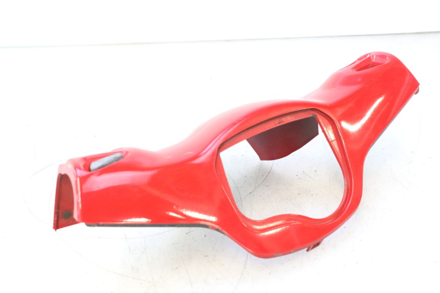 photo de COUVRE GUIDON ARRIERE PIAGGIO VESPA S 2T 50 (2007 - 2014) - Gros plan technique