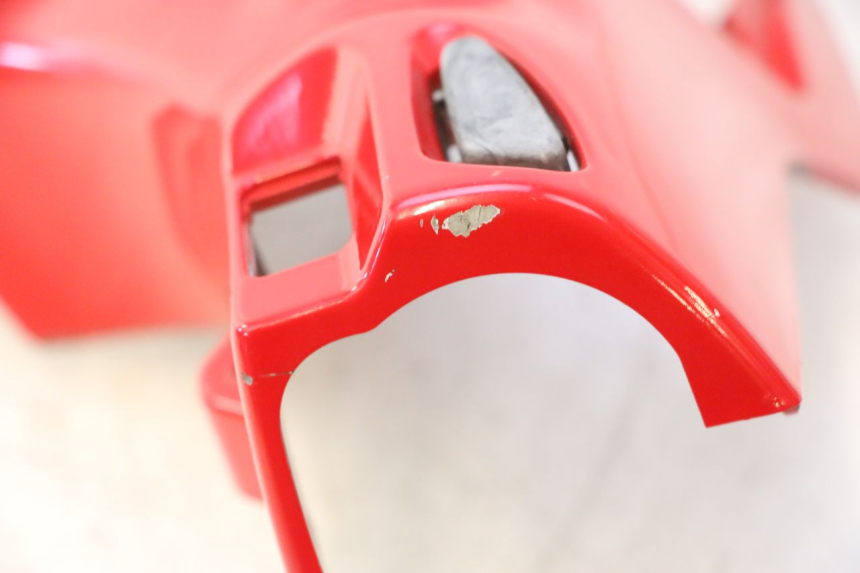 photo de COUVRE GUIDON ARRIERE PIAGGIO VESPA S 2T 50 (2007 - 2014) - État de surface