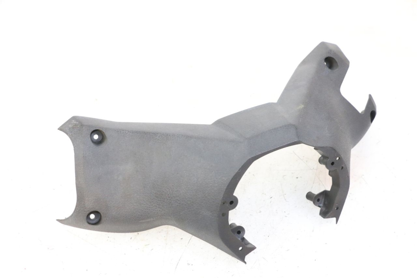 photo de COUVRE GUIDON ARRIERE YAMAHA X-MAX XMAX ABS 250 (2010 - 2012) - Détail de la pièce