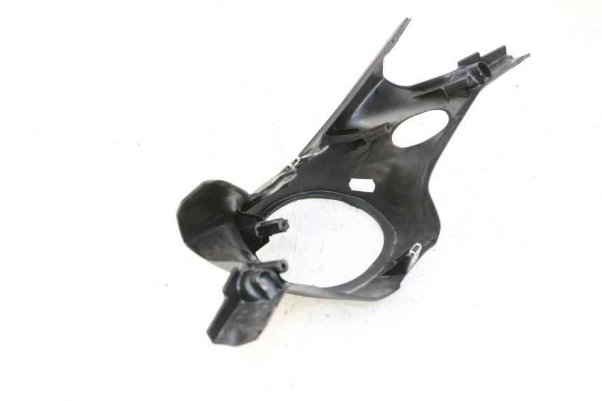 photo de COUVRE GUIDON ARRIERE YAMAHA XMAX X-MAX 125 (2021 - 2025) - Autre angle de vue