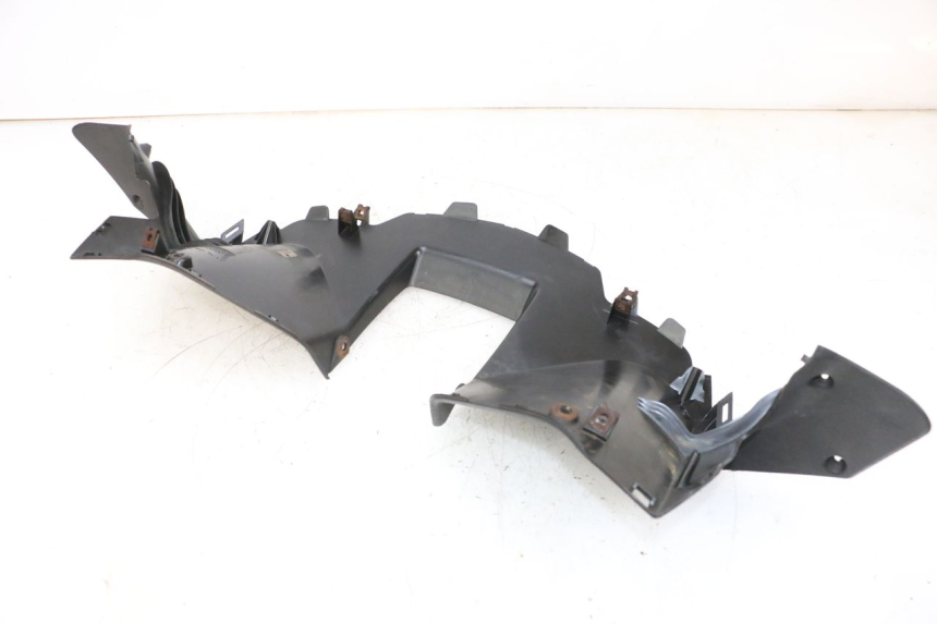 photo de COUVRE GUIDON ARRIERE YAMAHA XMAX X-MAX 125 (2006 - 2009) - Pièce contrôlée