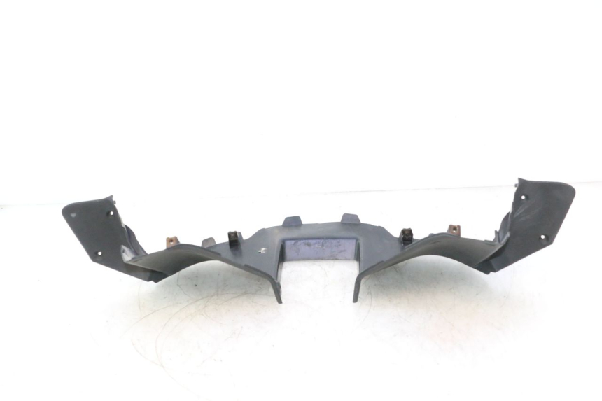 photo de COUVRE GUIDON ARRIERE YAMAHA XMAX X-MAX 125 (2006 - 2009) - Points de fixation