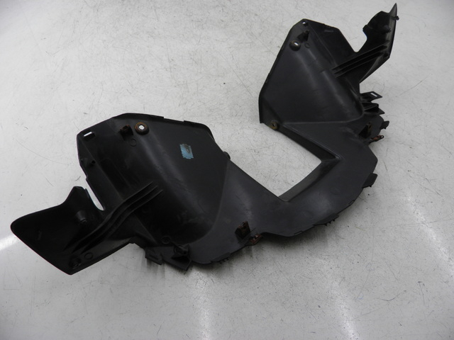 photo de COUVRE GUIDON ARRIERE YAMAHA XMAX X-MAX 125 (2006 - 2009)