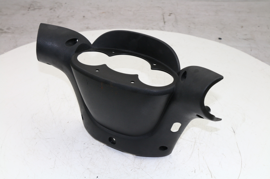 photo de COUVRE GUIDON ARRIERE YAMAHA YP MAJESTY 125 (2007 - 2010)