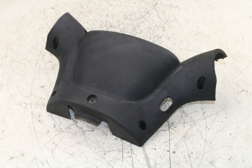 photo de COUVRE GUIDON ARRIERE YAMAHA YP MAJESTY 125 (1998 - 2001)