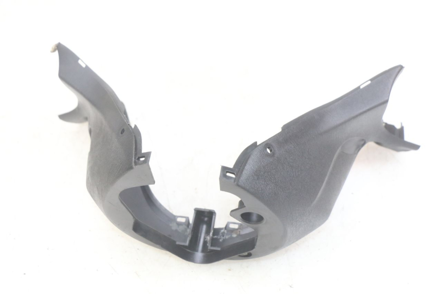 photo de COUVRE GUIDON ARRIERE YAMAHA YP MAJESTY 400 (2004 - 2008)