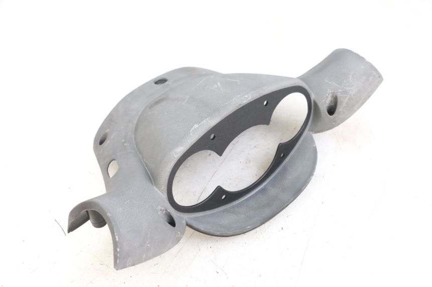 photo de COUVRE GUIDON ARRIERE YAMAHA YP MAJESTY 125 (2002 - 2006)
