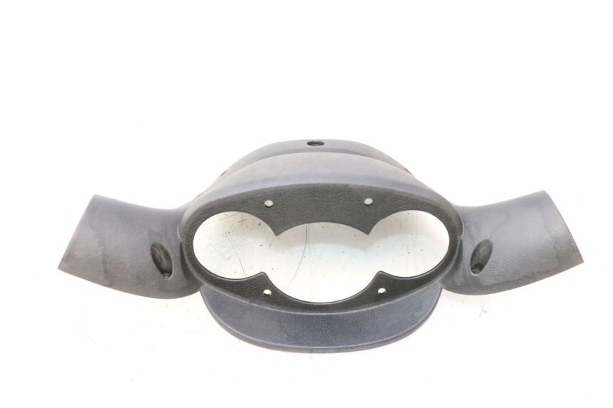 photo de COUVRE GUIDON ARRIERE YAMAHA YP MAJESTY 125 (1998 - 2001) - Zoom état d’usage