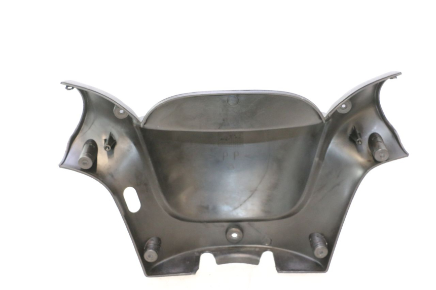 photo de COUVRE GUIDON ARRIERE YAMAHA YP MAJESTY 125 (1998 - 2001) - Gros plan technique