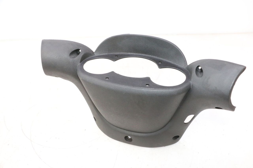 photo de COUVRE GUIDON ARRIERE YAMAHA YP MAJESTY 125 (1998 - 2001) - Vue principale