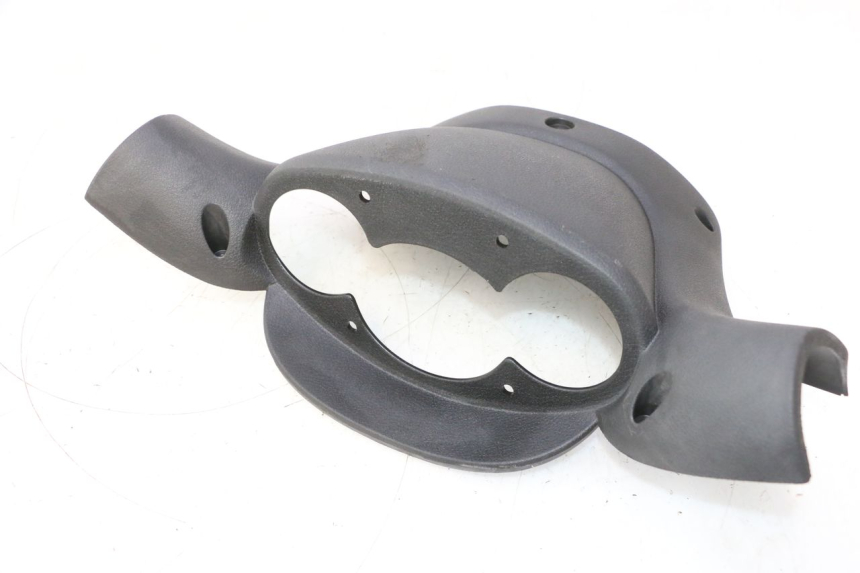 photo de COUVRE GUIDON ARRIERE YAMAHA YP MAJESTY 125 (1998 - 2001) - Zoom état d’usage