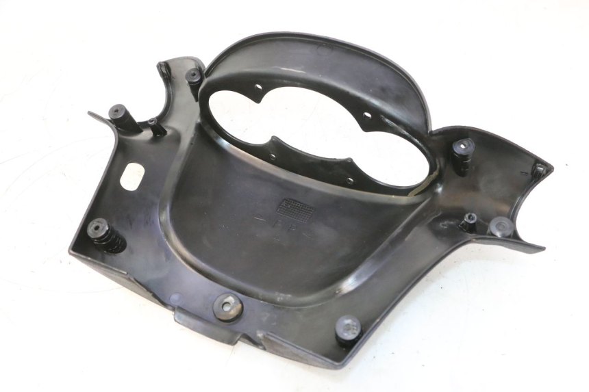 photo de COUVRE GUIDON ARRIERE YAMAHA YP MAJESTY 125 (1998 - 2001) - Gros plan technique