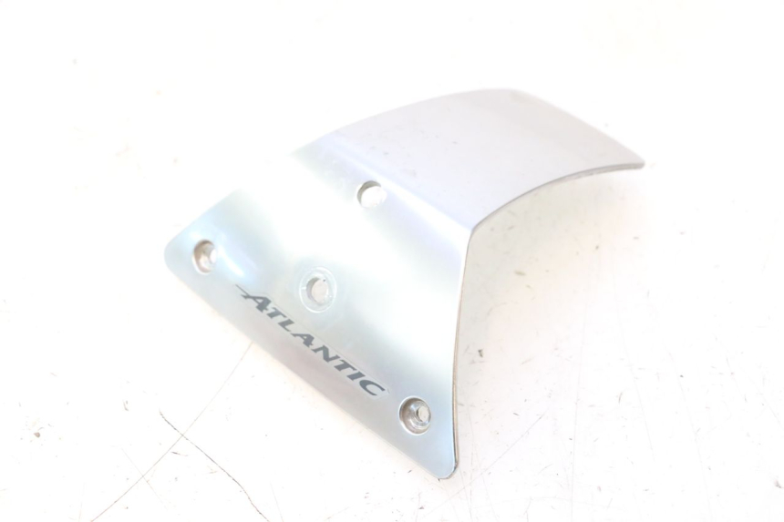photo de COUVRE GUIDON  APRILIA ATLANTIC S 125 (2010 - 2013) - Détail de la pièce