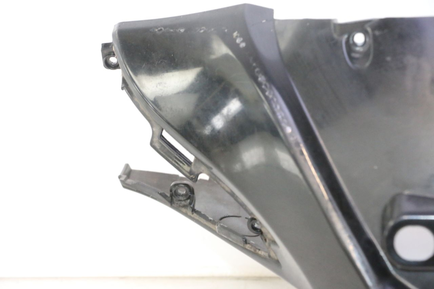 photo de COUVRE GUIDON AVANT KYMCO AGILITY 16+ 4T 50 (2018 - 2023) - Détail de la pièce